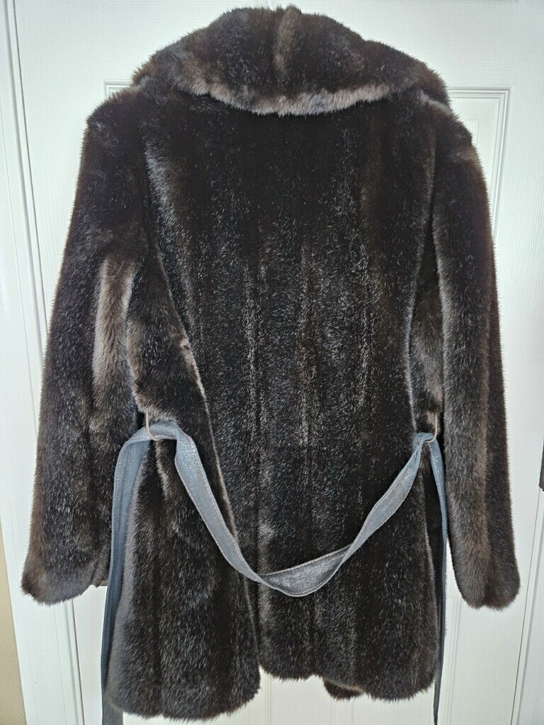 Vintage Marcus Tissavel France Pile 100% Acrylic Faux Fur Vintage Marcus Tissavel France Pile 100% Acrylic Faux Fur