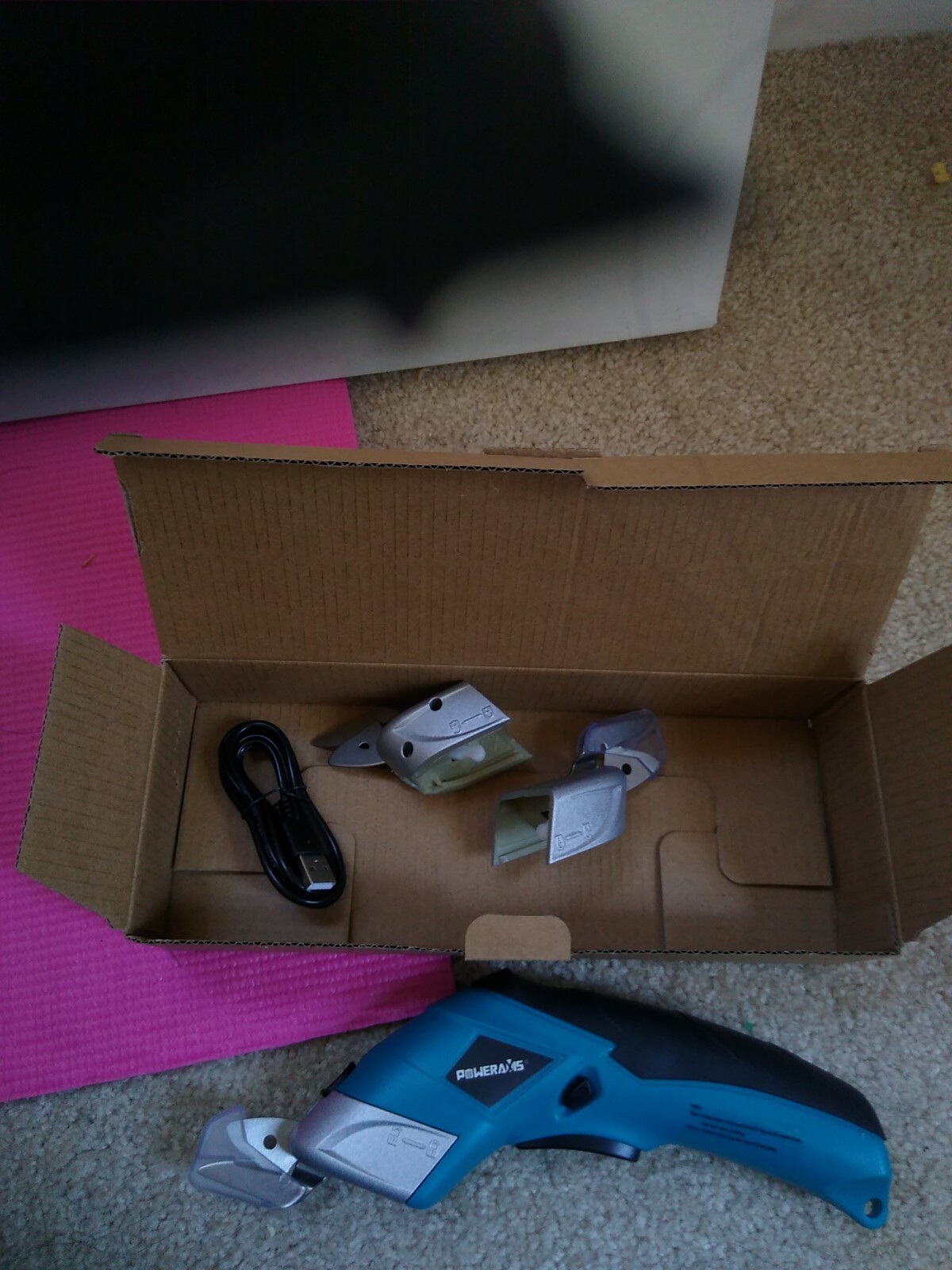 Electric Scissors Fabric Cutter-POWERAXIS Rechargeable Cordless Power Fabric ...-image