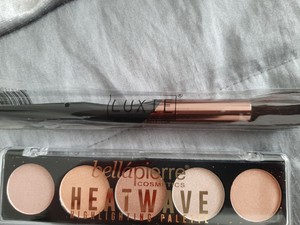 bellapierre highlighter palette