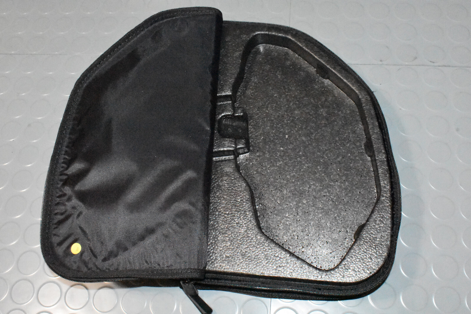 OEM LAMBORGHINI HURACAN SPYDER WIND DEFLECTOR WINDSCREEN WIND SCREEN CASE ONLY