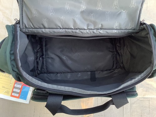 Travelpro Platinum 3 Shoulder Bag Green 16x11x8 Carry-on Travel Bag NICE! - Picture 10 of 11