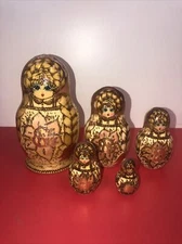 Beautiful Ornate Matryoshka Russian Nesting Dolls Hand Painted Wood Art 5 Pieces