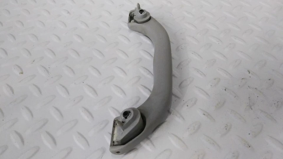 Manija de agarre del conductor Volkswagen Passat GLS 01-05 Foto 3 de 4