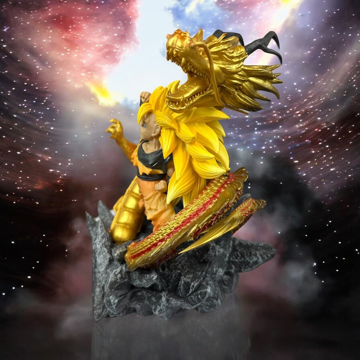 Dragon Ball Z SS3 Goku Display Figure Gold Dragon Fist Explosion