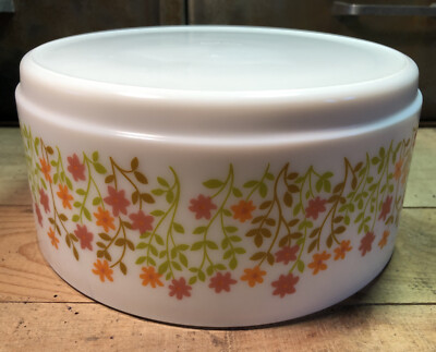 Saladier arcopal vintage avec décor de légumes.dimension :diamètre 22,5cm-hauteur 10 cm - Arts de la table