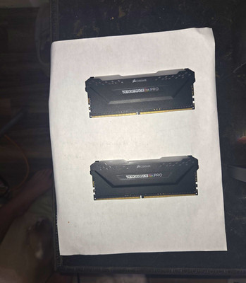 Corsair Vengeance RGB Pro 16GB (2x8GB) DDR4-3200 DIMM CMW32GX4M2A3200C16