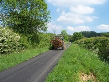 Photo A2 A spraying we will go Long Compton/SP2832 The tractor is equip c2010