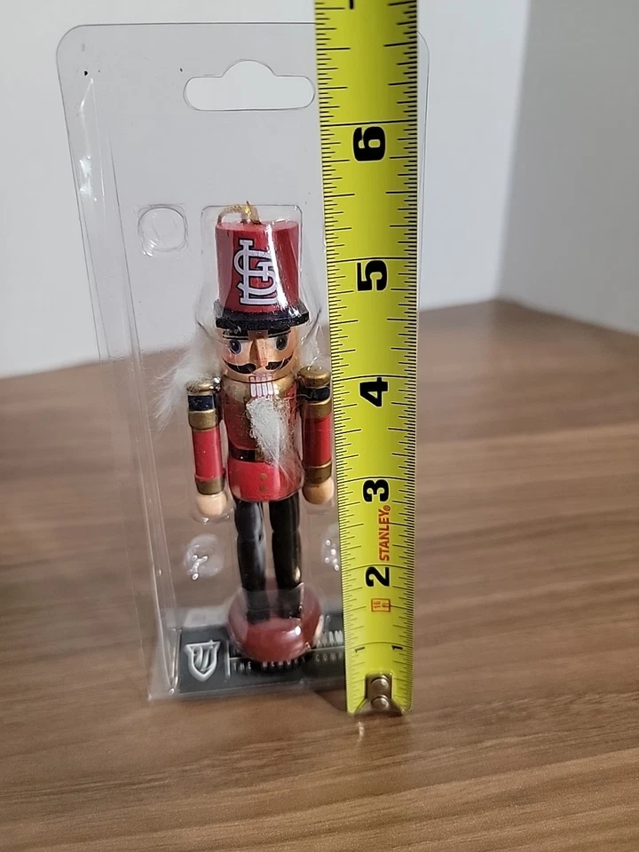 圣路易斯红雀收藏品胡桃夹子装饰记忆公司 — 第 2/4 张图片