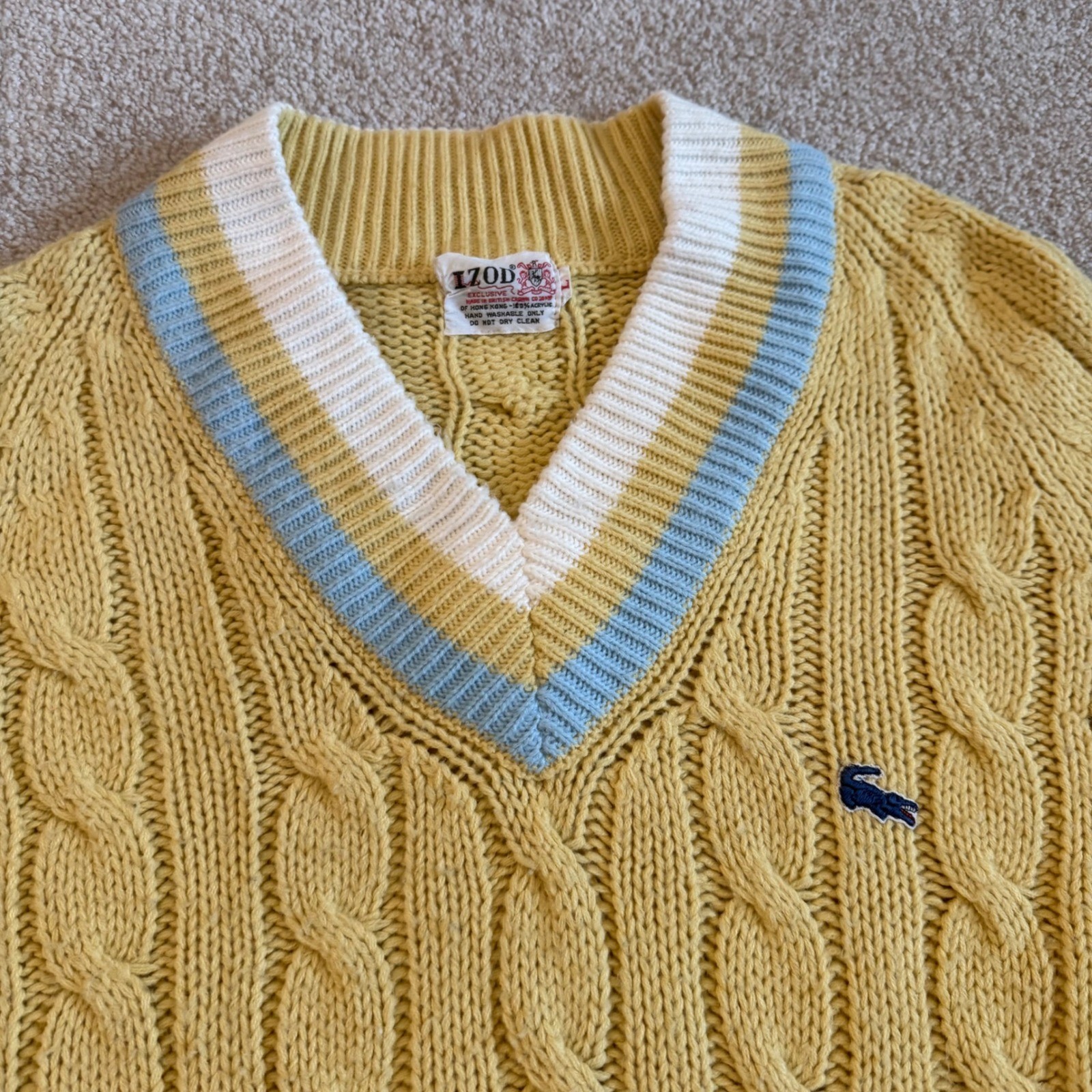 VTG Izod Lacoste Yellow Cable Knit Tennis Sweater V-Neck Men Large Blue Trim thumbnail 3