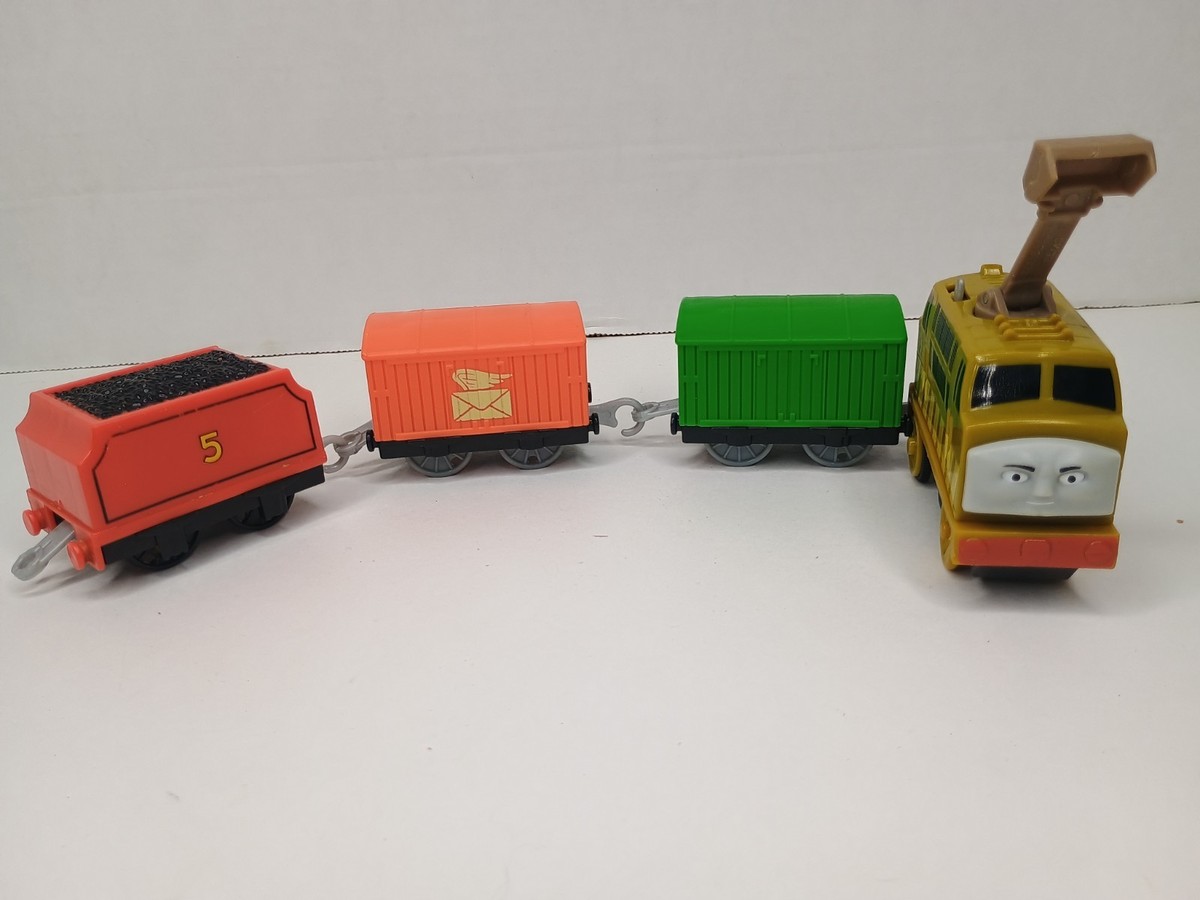 Thomas And Friends Motorized Railway Diesel 10 Pinchy Train W Cars