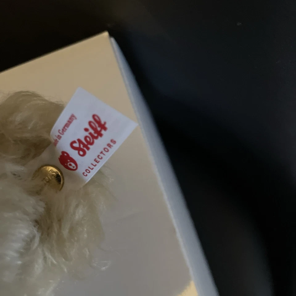 FC Bayern München 125 Jahre Teddybär, Steiff - limitiert 1250 Stk. Neu OVP - Bild 3 von 4