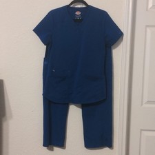 Dickies Women's Short Sleeve Royal Blue Scrub Set. Top Size S Bottom Size M