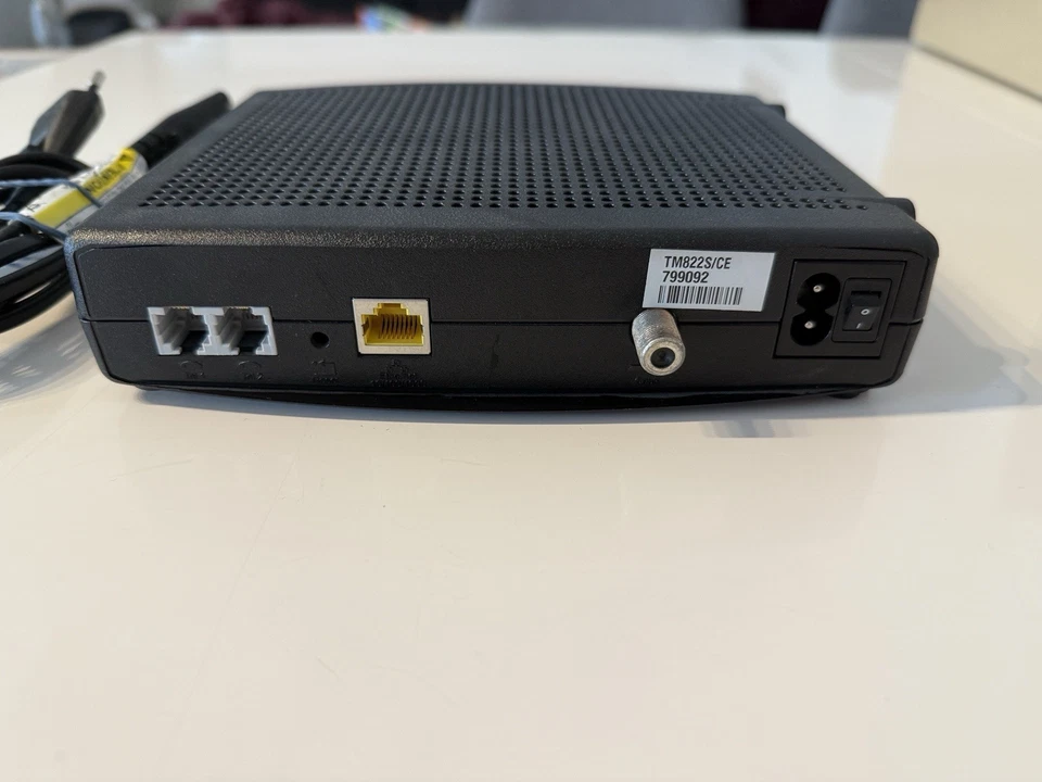 Arris TM 822S Touchstone Ultra-High Speed Telefon/Kabel Modem - Bild 2 von 2