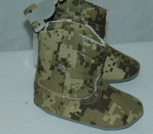 Size  2, 3 So Dorable  Green Camo Baby Girls  Slip on Boots/Booties - Picture 1 of 4