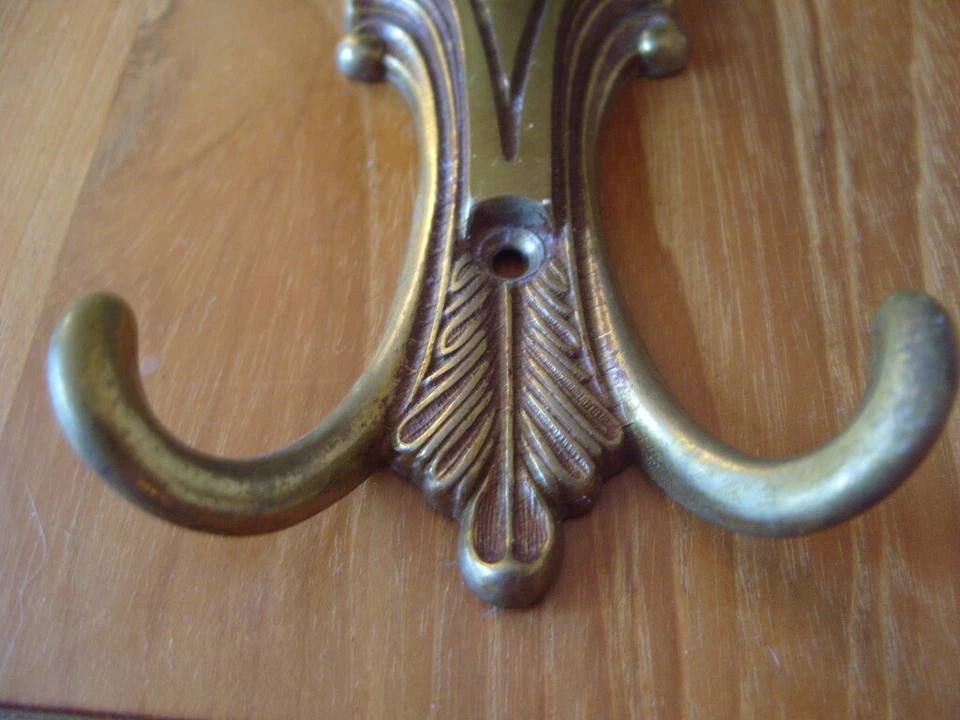 LOT DE 4 ANCIENNES PATÈRES EN BRONZE ANCIENNE PATÈRE - Photo 3/4