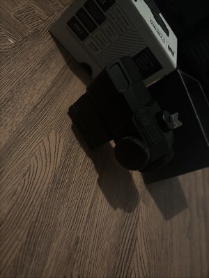 Monstrum X4 Prism Optic With Shake Awake And Life Time Warranty