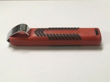 Battery Cable Stripper, Strips Insulation from Cable 10 Gauge to 4/0 Gauge