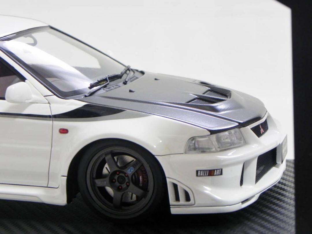ignition model トミ・マキネン エディション 1/18　1555 出揃った1/18「ランサーエボリューションVI」。モデルごとの仕様