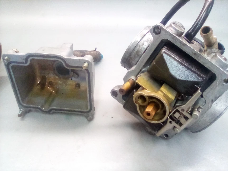 Polaris Indy XC 600 1998 OEM Keihin PWK 39 carburadores 39 mm carbohidratos Foto 3 de 4