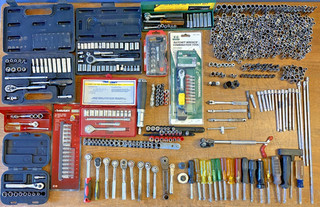Huge Lot of (700 ) 1/4" Drive Sockets Ratchets Extensions Spinners & More