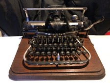 190- Blickensderfer No.7 Typewriter  Case Great Condition. Untested