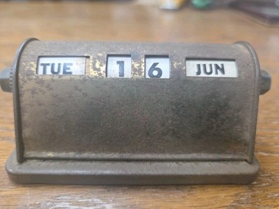 Vintage Brass Perpetual Desk Calendar With Adjustable Dial Knobs  Works Patina 