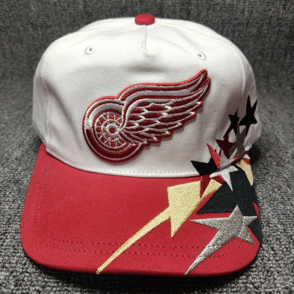Mitchell & Ness Detroit Red Wings NHL Snapback Hat White Red Star Graphic