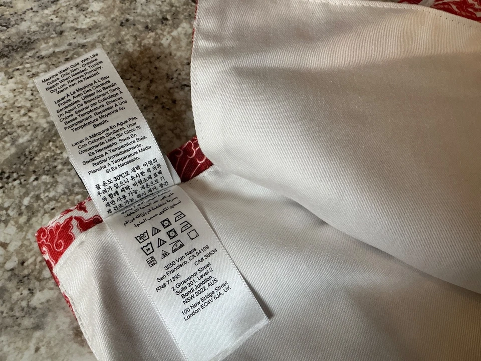 Williams Sonoma Marlo Thomas Table Runner-Red-NWOT 16x108 - Image 3 of 4