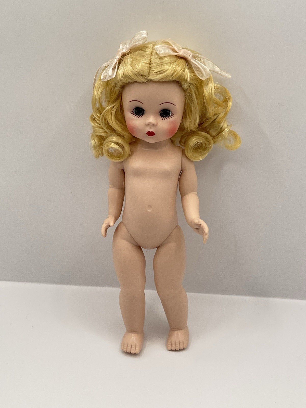 Madame Alexander &ldquo;NEW BANDS&rdquo; 8&rdquo; Blonde Hair, Dark Blue