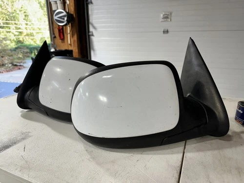 99-2002 Chevy Tahoe PAIR Of Power Door Mirror OEM  Heated White