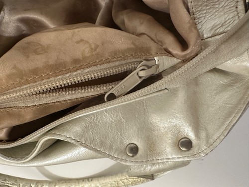 Vintage Ripani Italian Cream Metalic Crocodile embossed Leather Shoulder Bag, $40 - Photo 15