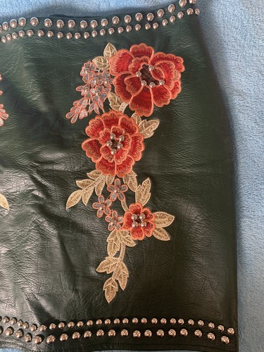 ROMEO & JULIET COUTURE Studded Embroidered Mini Skirt Green Faux Leather Size M - Picture 3 of 12