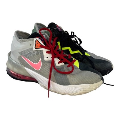 Nike LeBron 18 Low GS Sneakers Boys 5.5 Y Tune Squad Space Jam Bugs Bunny Marvin