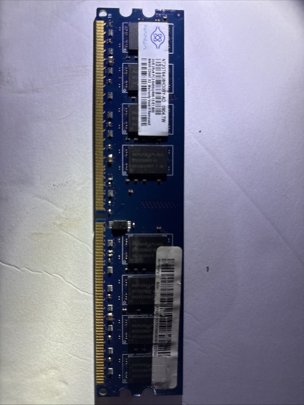 Nanya PC2-6400 2 GB UDIMM 800 MHz PC2-6400 DDR2 Memory (NT2GT64U8HD0BYAD)