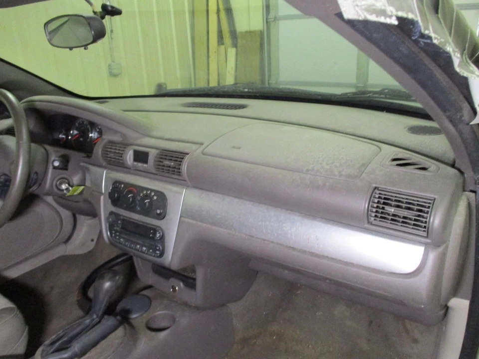 Dash Panel Convertible Fits 01-06 SEBRING 1649849 Foto 2 de 4