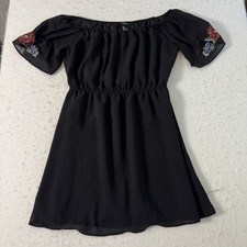 Forever 21 Womens Black Off Shoulder Floral Embroidered Sleeve Dress Size M