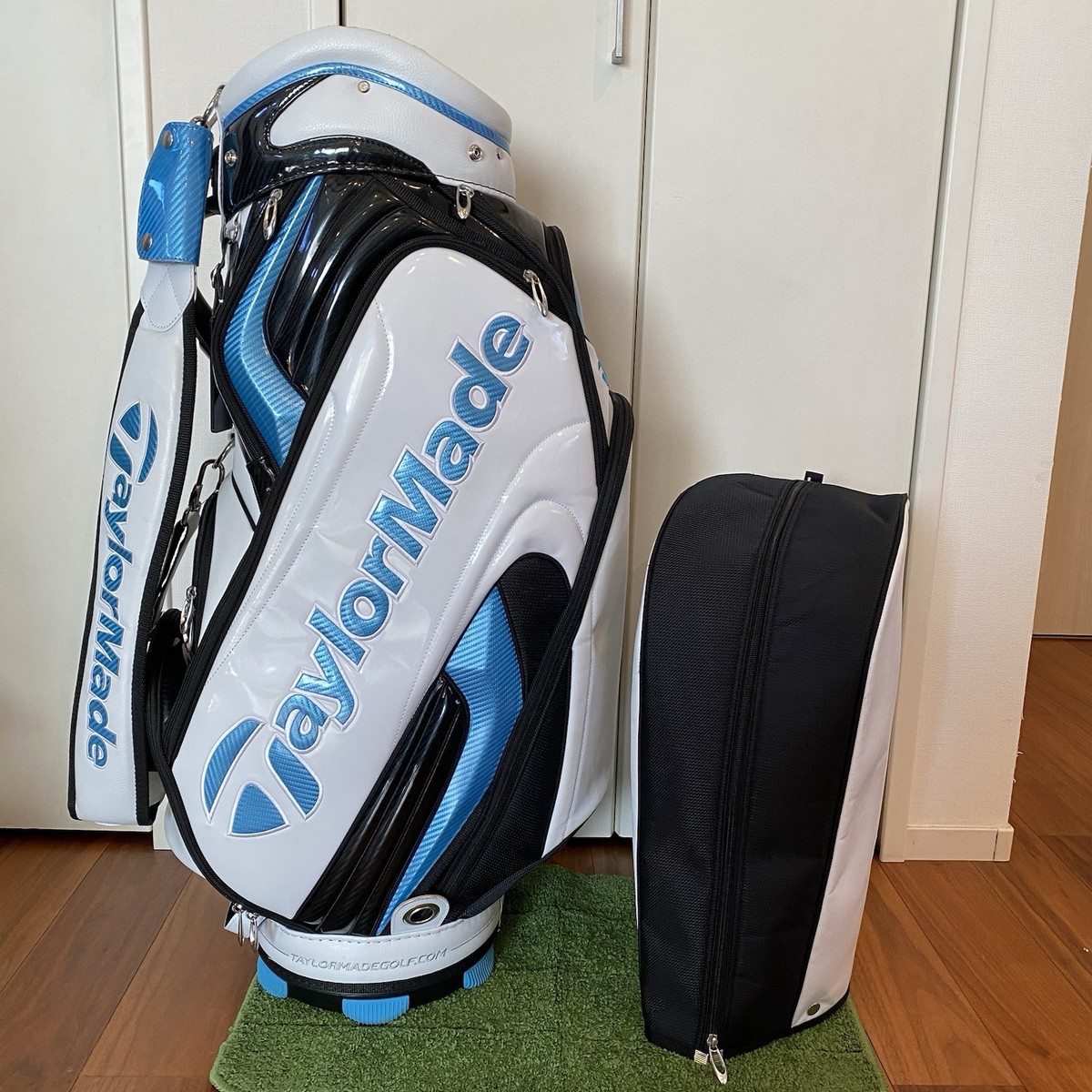 TaylorMade Authentic White/Light Blue golf bag carry cart