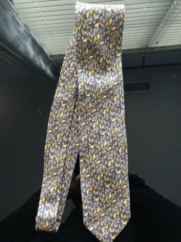 Nuovo Pavone necktie