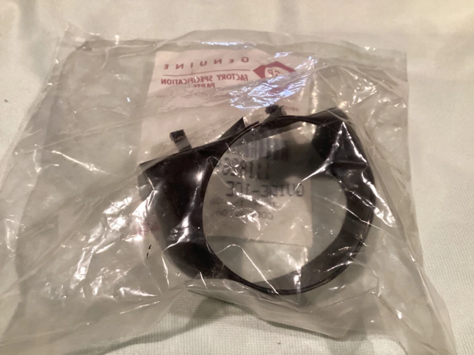 NUEVO ORIGINAL FABRICANTE ORIGINAL EN EMBALAJE ORIGINAL Whirlpool Refrigerador Ice Guide #1118269 Foto 2 de 4