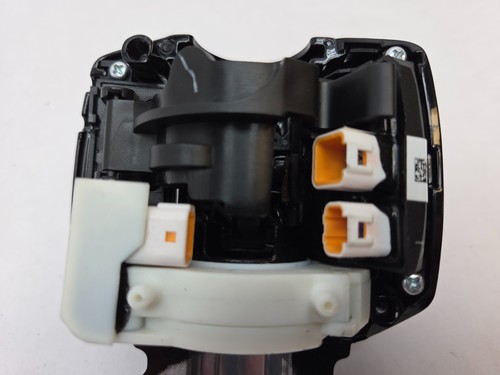OEM 2023 Up Harley Davidson Touring CVO Right Side Switch 71500715A FOR PARTS - Picture 13 of 16