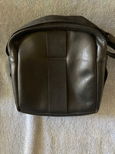 Vintage Case Logic Portable CD Player Carry Case Black with Hand Carry Strap - Picture 3 of 9
