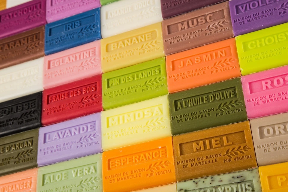 FRENCH SOAP, SAVON DE MARSEILLE 125G WIDE RANGE OF NATURAL ORGANIC SHEA BUTTER - Image 2 of 2