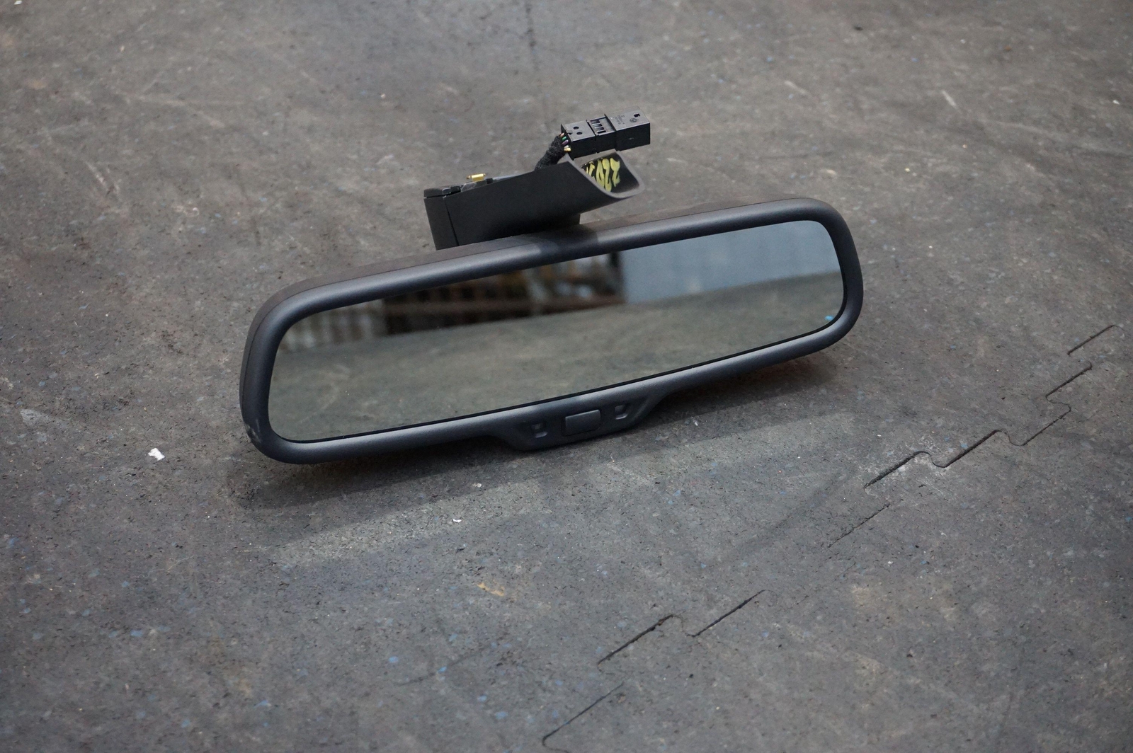 Free Shippping! Interior Rear View Mirror Black 3Y0857333 Bentley Mulsanne 10-20