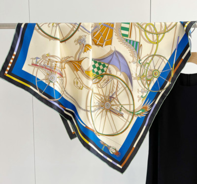 100% Silk 14 Momme Twill Scarf Women Square Bandana Wrap Balance the carriage