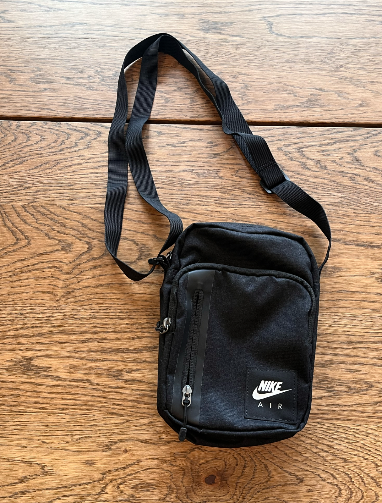 Nike Air Tech Small Items crossbody Bag Unisex Black White