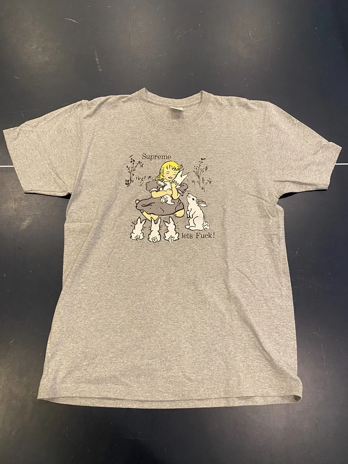 Supreme T shirt Size Large