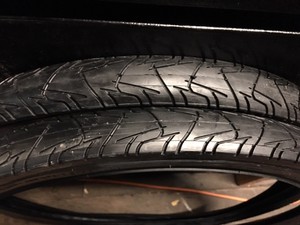 BLACKWALL-Bicycle-tires-MOTORCYCLE-TREAD-fit-26-x-2-125-Balloon-tires