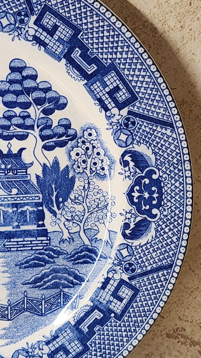 Vintage Blue Willow Japan Flow Blue Medium Plate / Saucer - 9.25