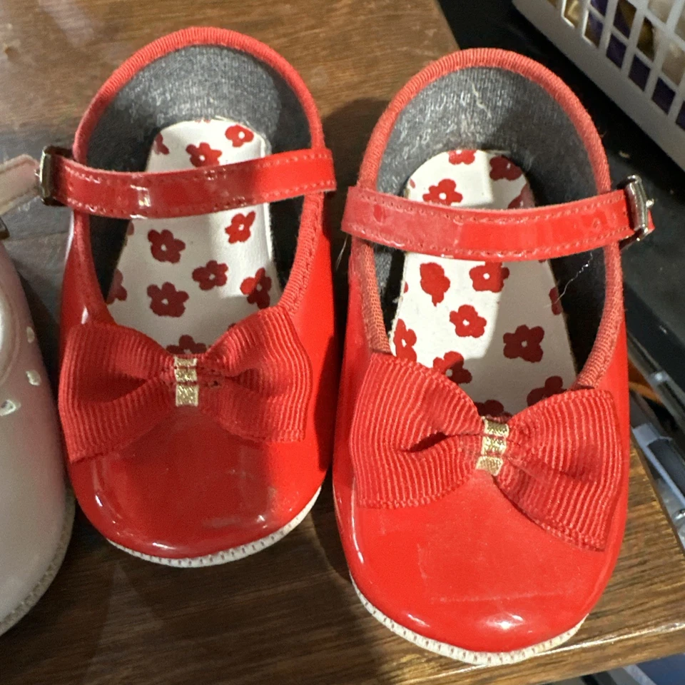 Bebé Niña de 3 Baby & Doll Mary Jane Zapatos Vintage Talla 2 Zapatos Blanco Negro Rojo Foto 2 de 4