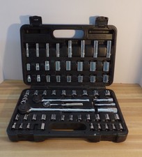 PITTSBURGH 60+ piece DRIVE SAE & METRIC SOCKET SET